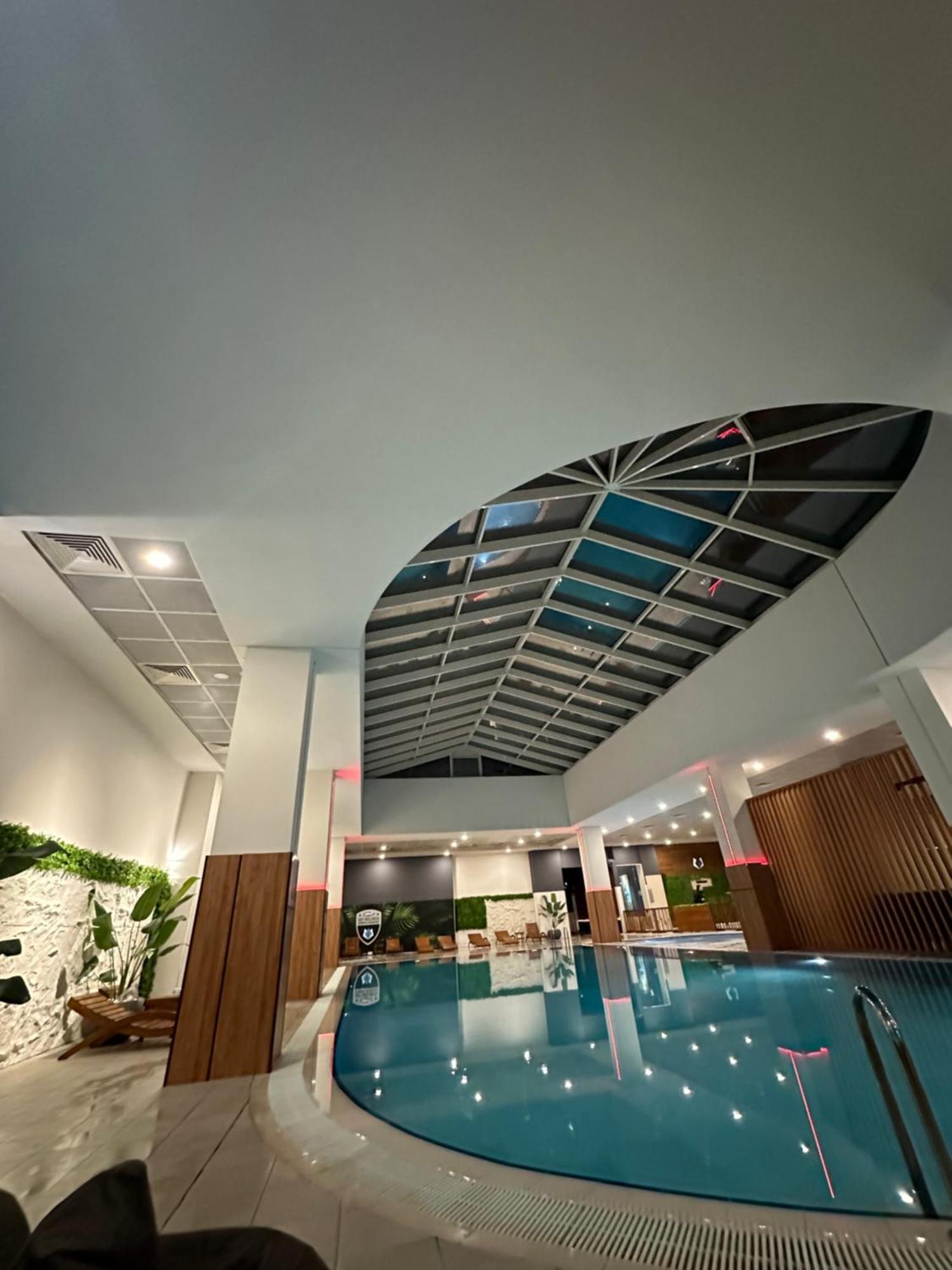 Cevahir Sky City Apartment With Spa, Pool & Fitness Included Skopje Buitenkant foto