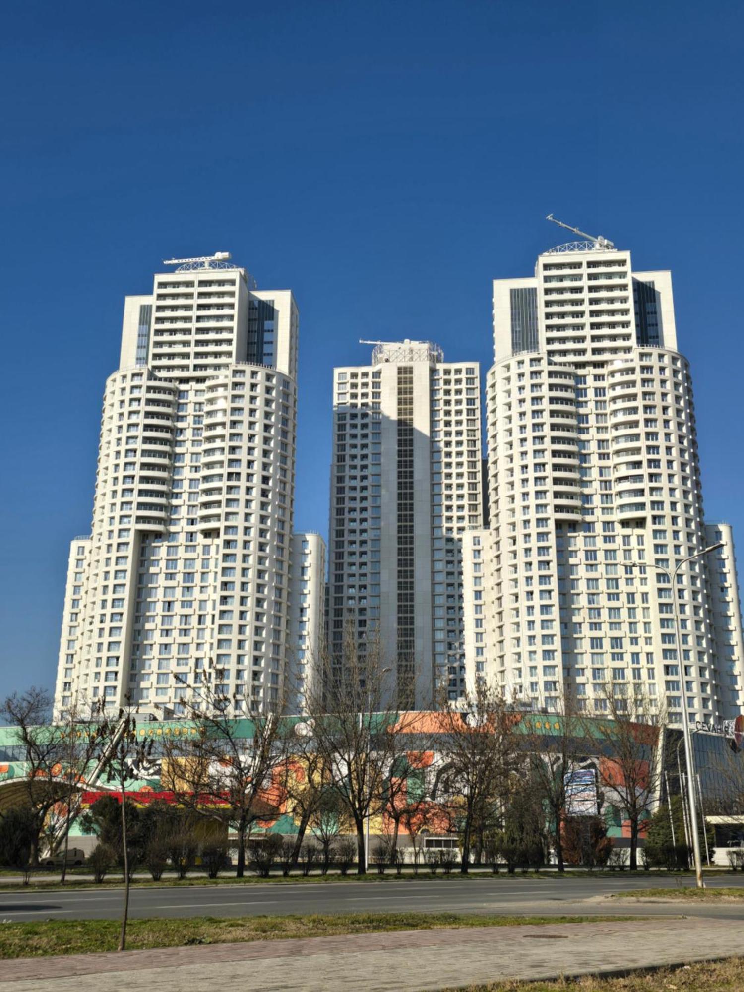 Cevahir Sky City Apartment With Spa, Pool & Fitness Included Skopje Buitenkant foto